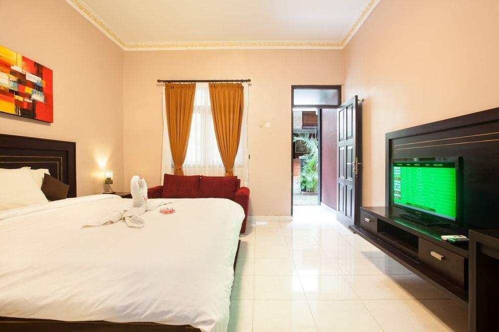 Puri Ganesh Hotel Legian Exterior foto