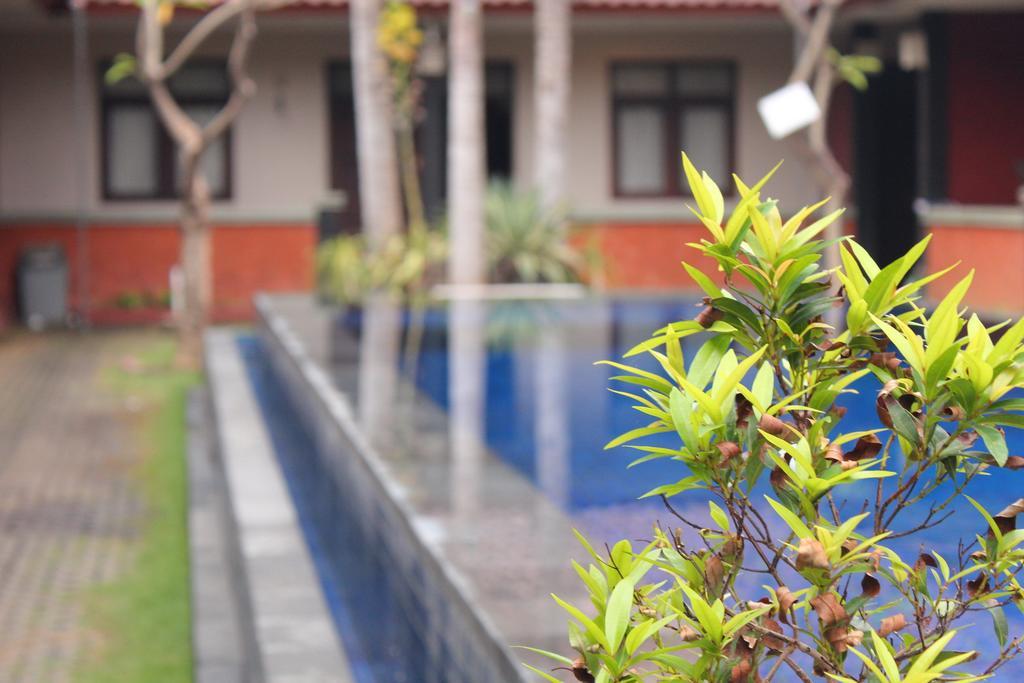 Puri Ganesh Hotel Legian Exterior foto
