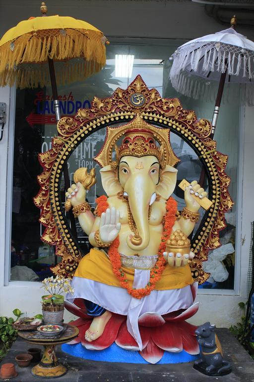 Puri Ganesh Hotel Legian Exterior foto
