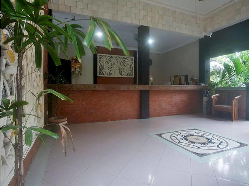 Puri Ganesh Hotel Legian Exterior foto