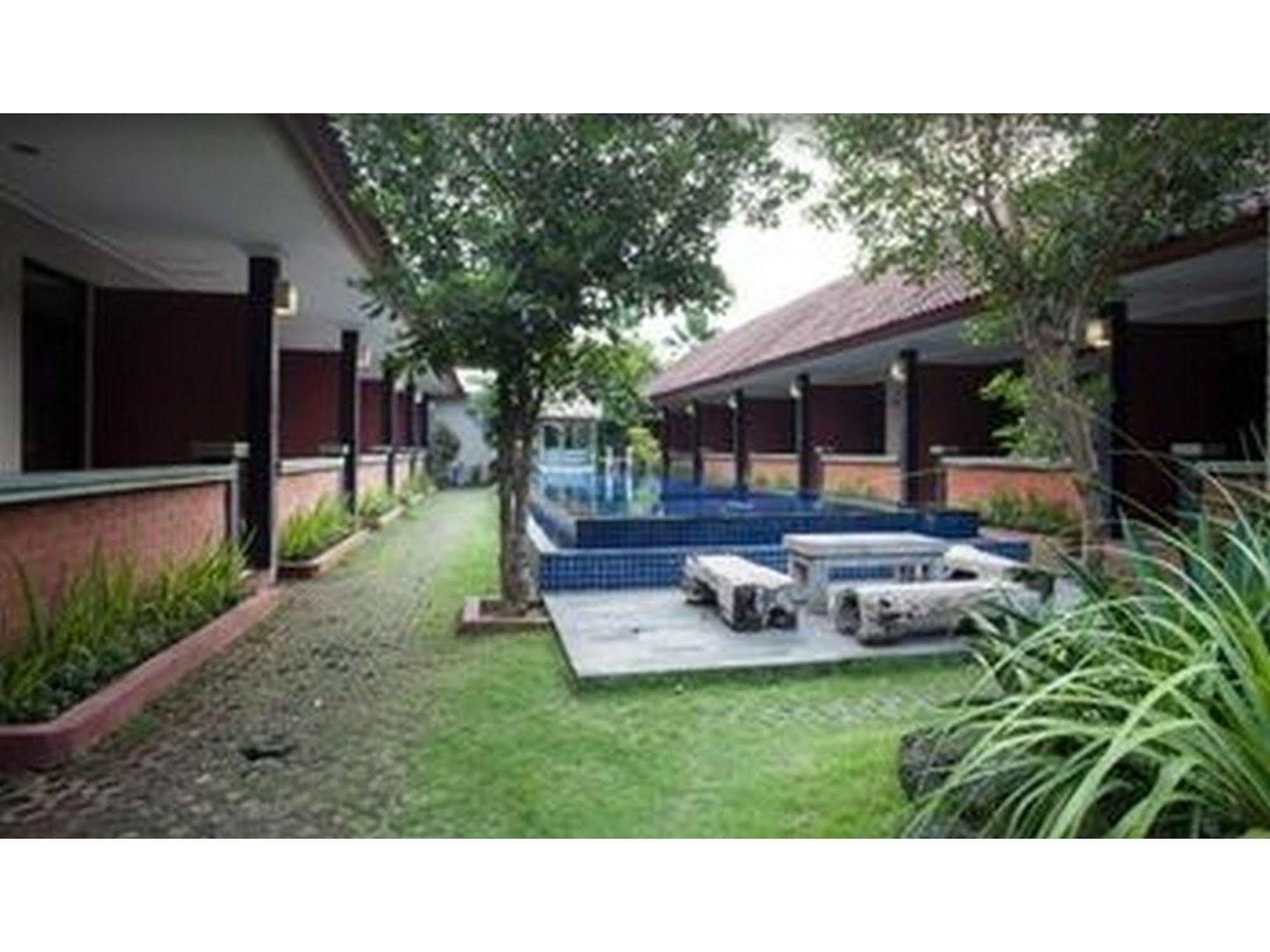 Puri Ganesh Hotel Legian Exterior foto