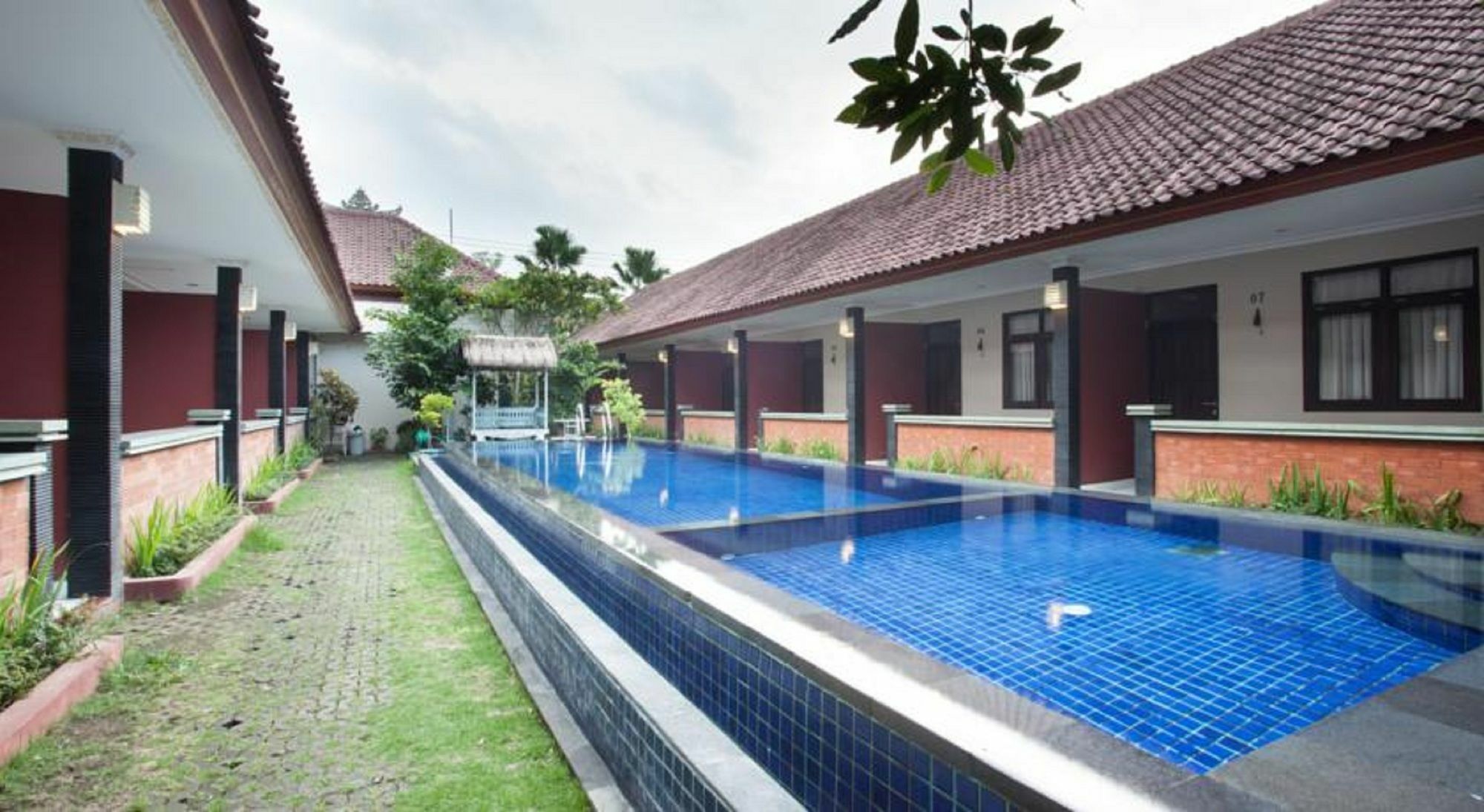Puri Ganesh Hotel Legian Exterior foto
