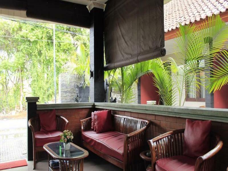 Puri Ganesh Hotel Legian Exterior foto