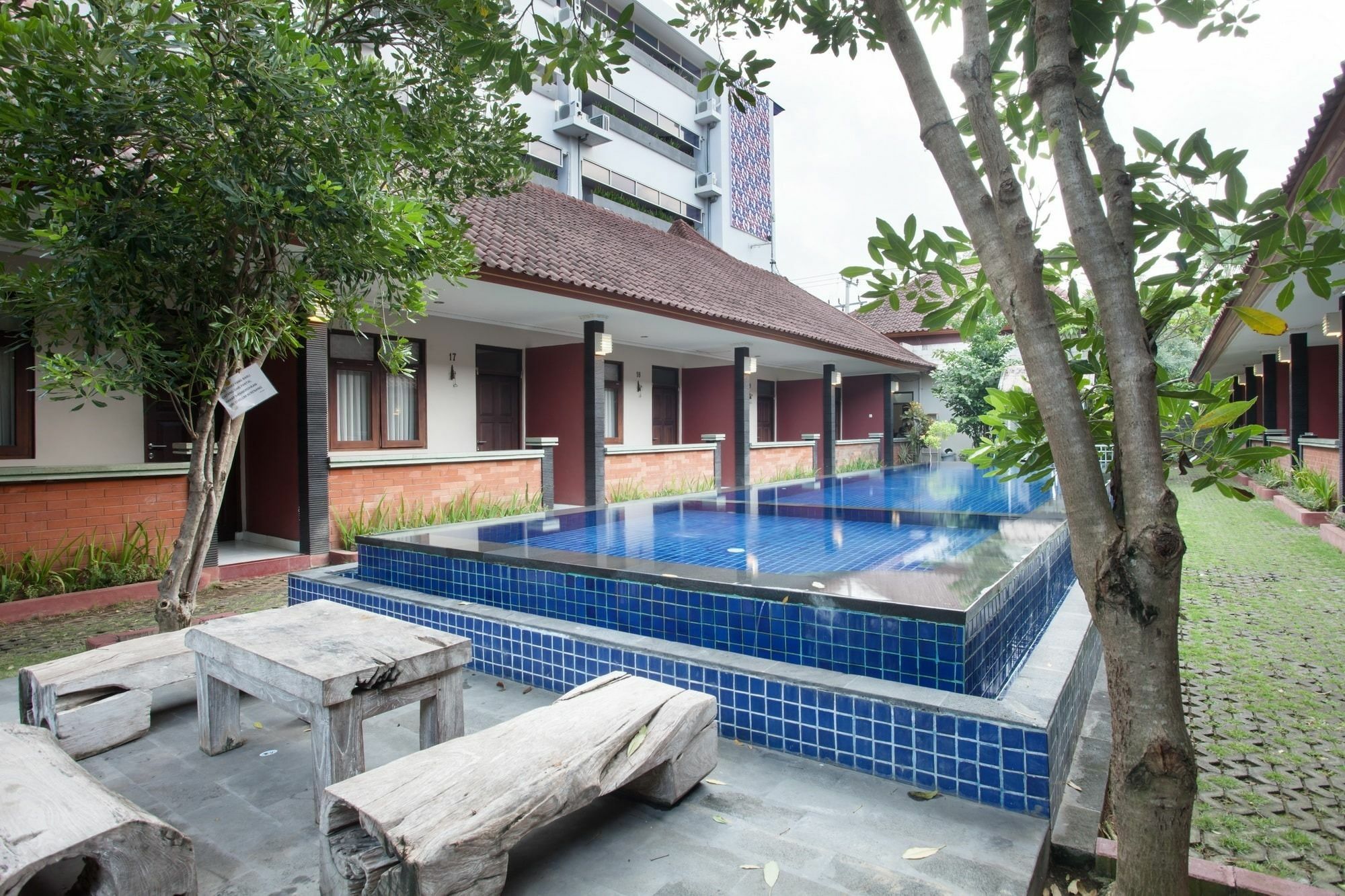 Puri Ganesh Hotel Legian Exterior foto